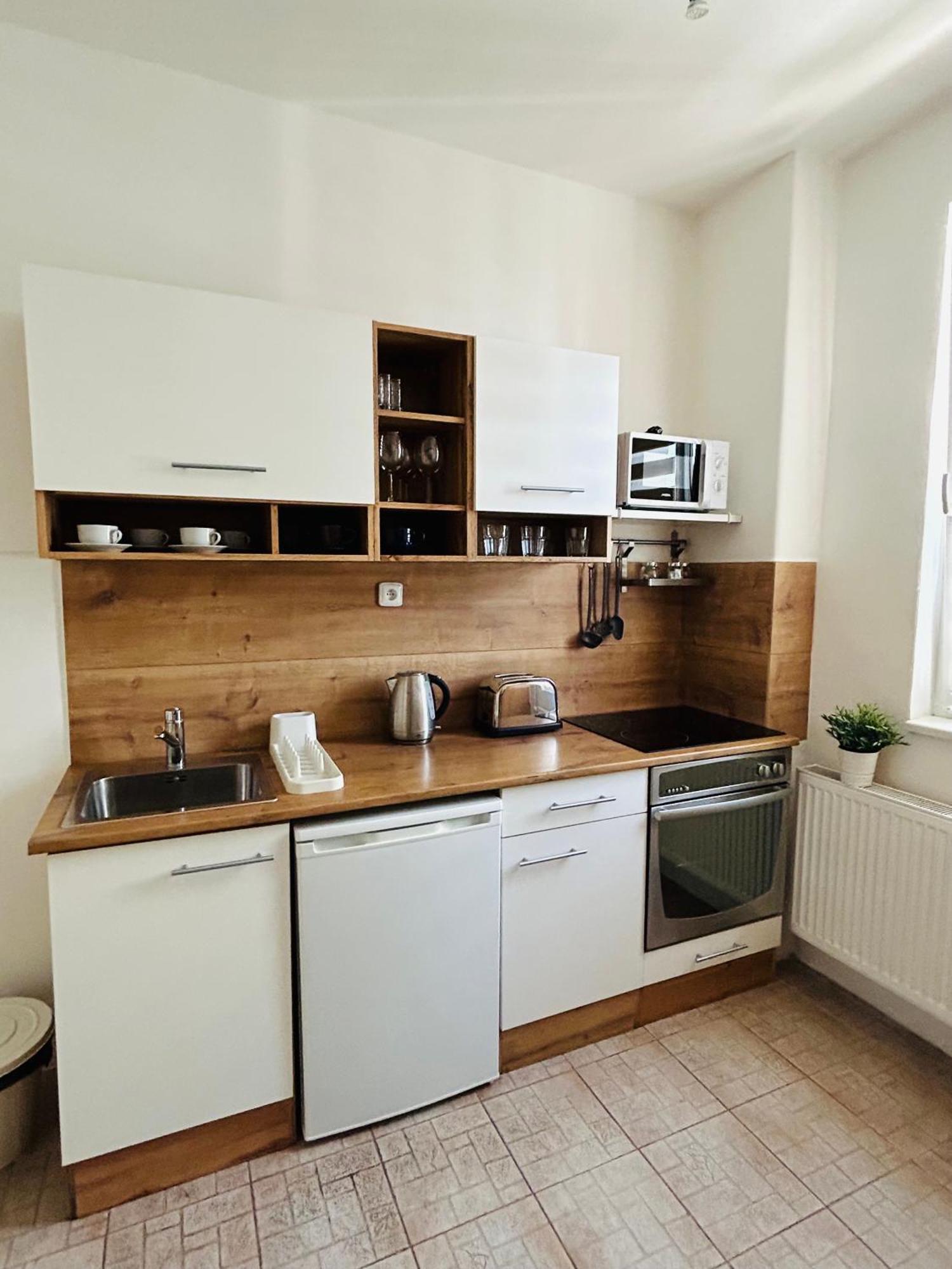 Studio Apartment Bluebell Bratislava Buitenkant foto