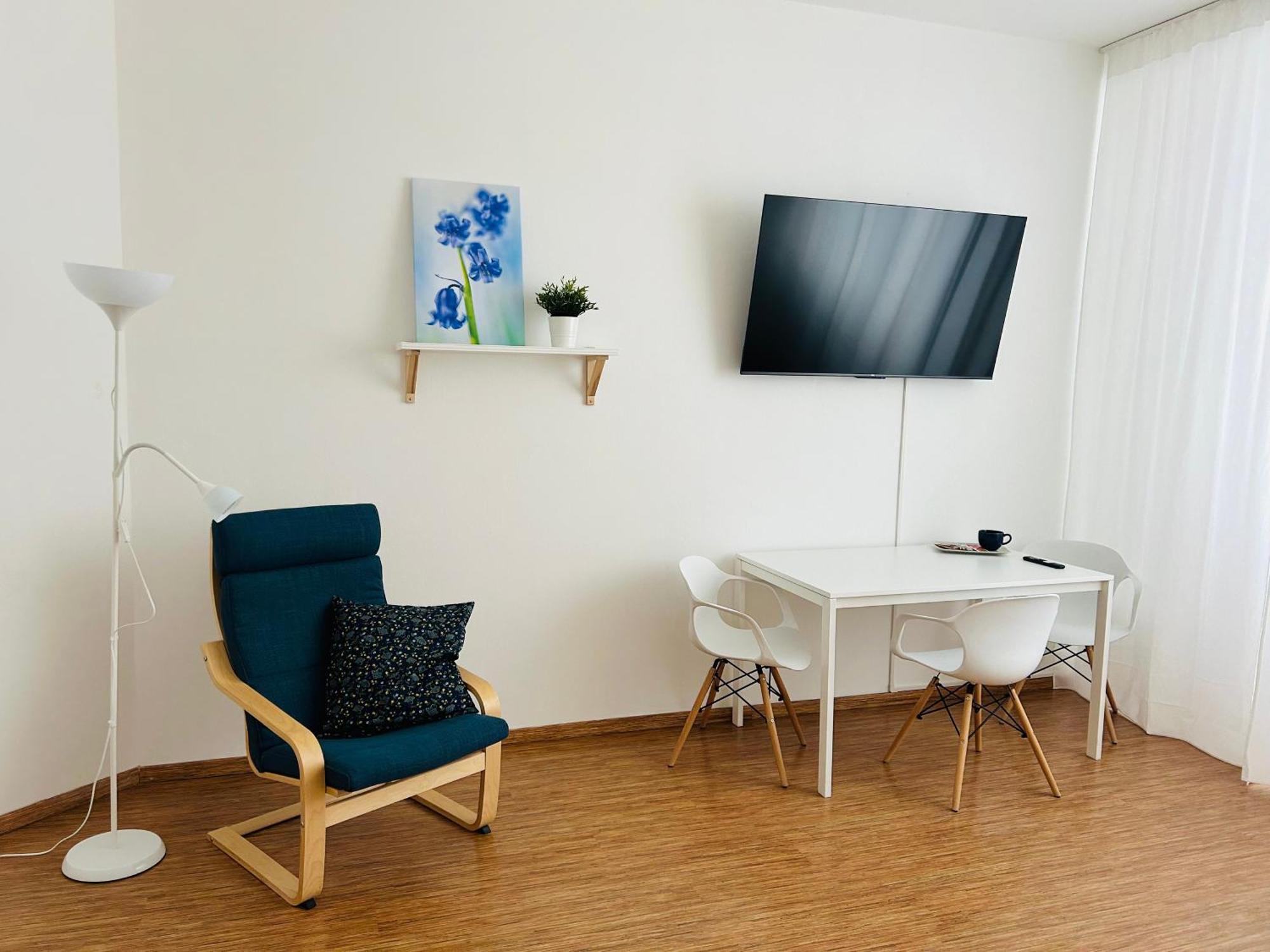 Studio Apartment Bluebell Bratislava Buitenkant foto